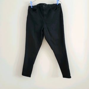 Universal Thread black skinny jeans